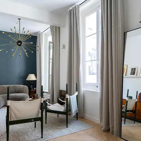 Stylish Flat Close To Louvre & Palais-royal Apartment Paris